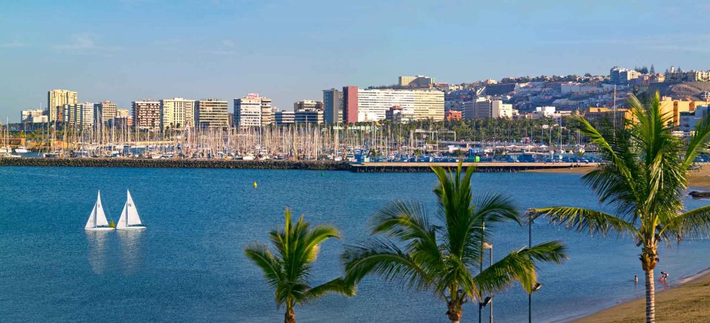 LAS-PALMAS-DE-GRAN-CANARIA-(FRENTE-MARITIMO-ALCARAVANERAS)